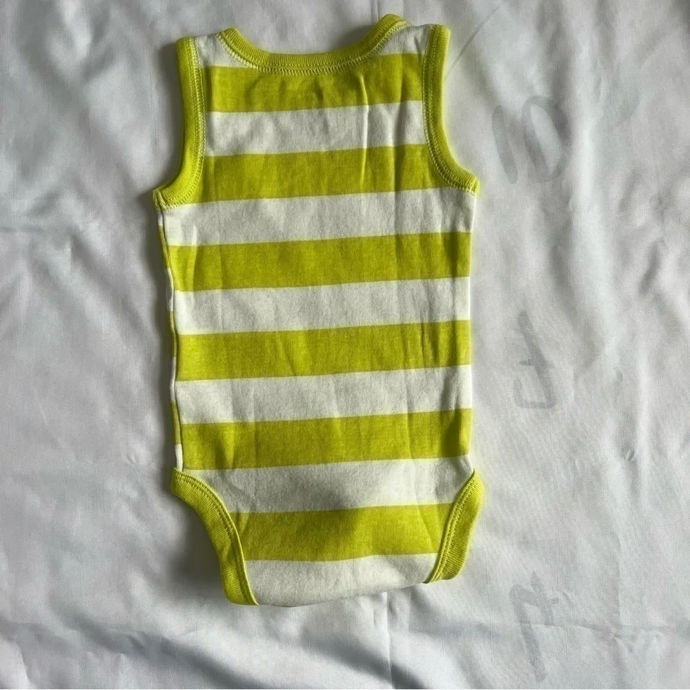 Set of 5 Carter’s Sleeveless Beach Themed Onesies in Size 3 Months